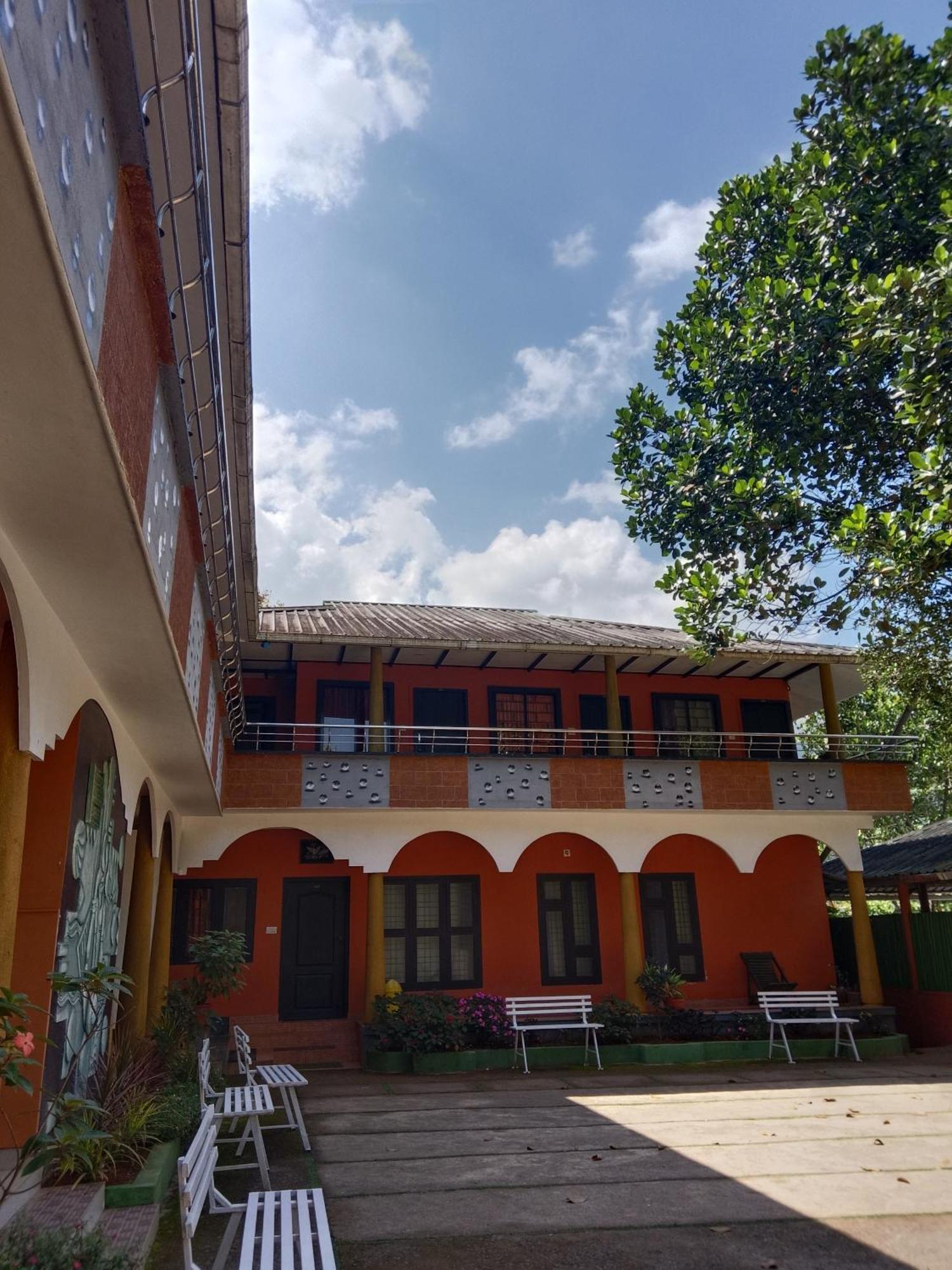 Jungle Valley Ayurvedic Spa Resort Meppādi Buitenkant foto
